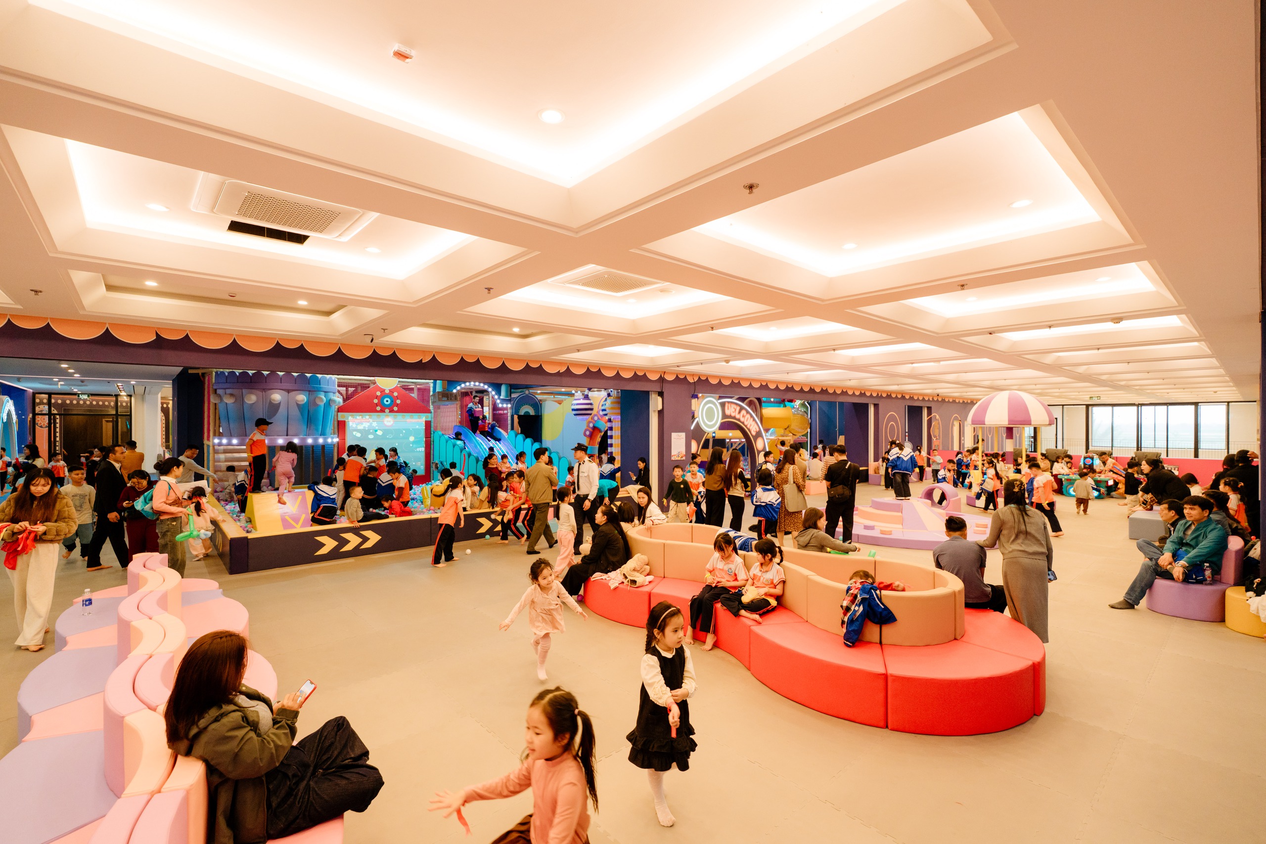 Ecopark tràn ngập sắc hoa các đại đô thị khắp 3 miền dịp Tết Bính Ngọ 2026- Ảnh 7.