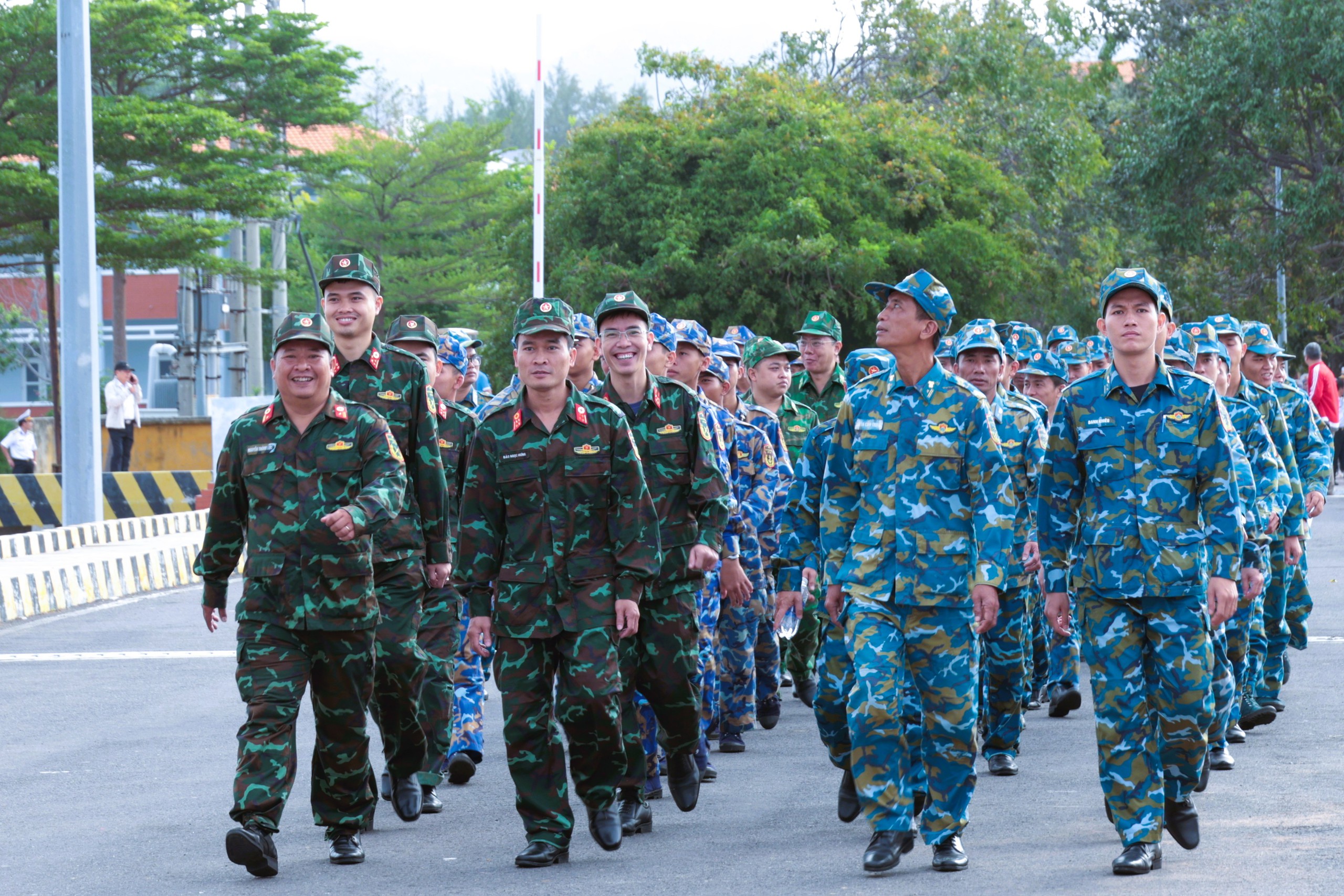 Tết ở Trường Sa - Kỳ 2: Đốm lửa Cam Ranh- Ảnh 8.