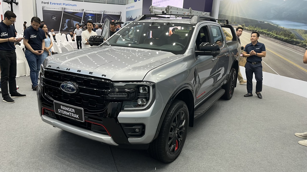 10 ô tô bán chạy nhất Việt Nam tháng 1.2026: VinFast áp đảo, Limo Green dẫn đầu - Ảnh 8.