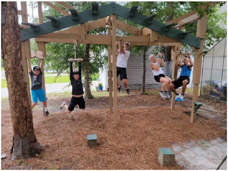 Cụ ông 83 tuổi mắc bệnh tim nặng hít xà 300 lần- Ảnh 2.