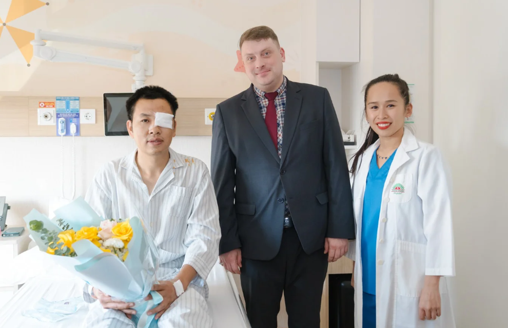 Nhãn khoa Việt Nam ghi dấu bước tiến mới với ghép mạc bằng laser - 5