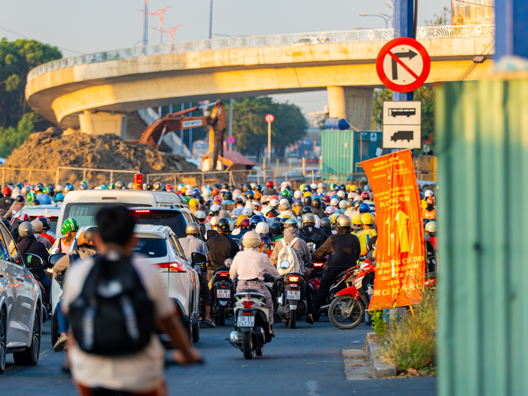 Toàn cảnh nút giao có 2 hầm, 3 tầng, 8 cầu, trị giá 3.400 tỷ đồng ở TP.HCM- Ảnh 5. Toàn cảnh nút giao có 2 hầm, 3 tầng, 8 cầu, trị giá 3.400 tỷ đồng ở TP.HCM- Ảnh 5.