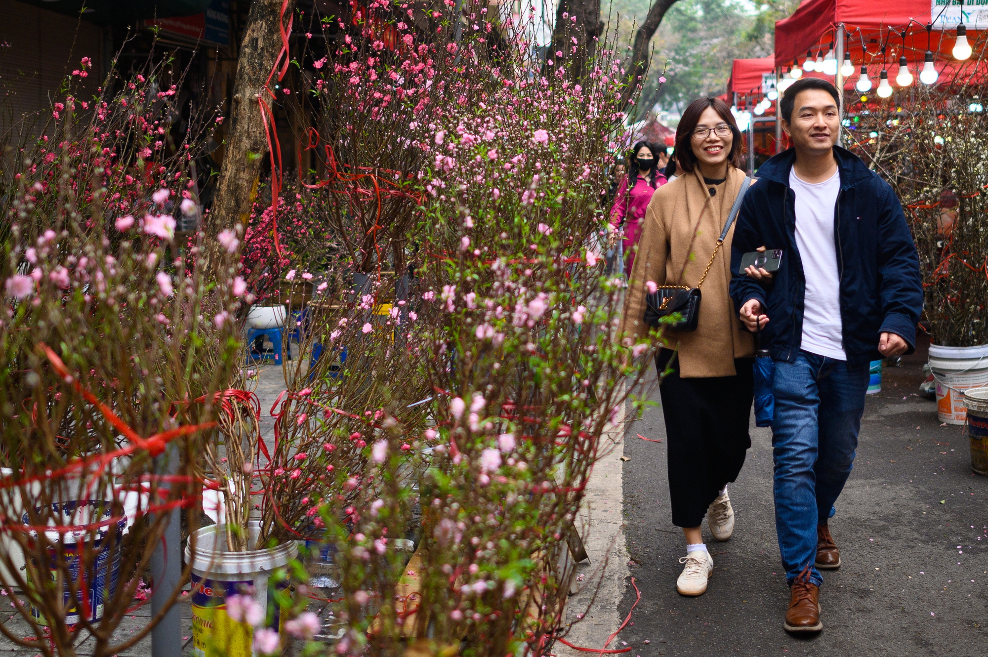 26 Tết rồi, ra mà xem Hà Nội đã cỡ này!- Ảnh 4.