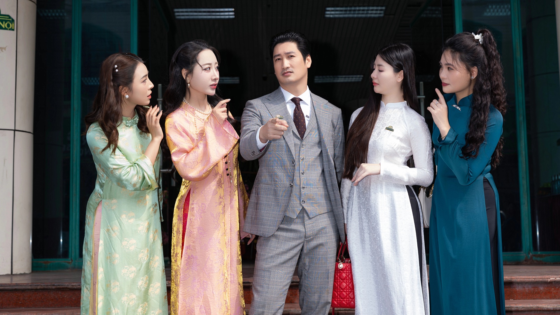 NSND Hoàng Cúc hội ngộ Thanh Tú, Kim Xuyến ngày cuối năm - 9