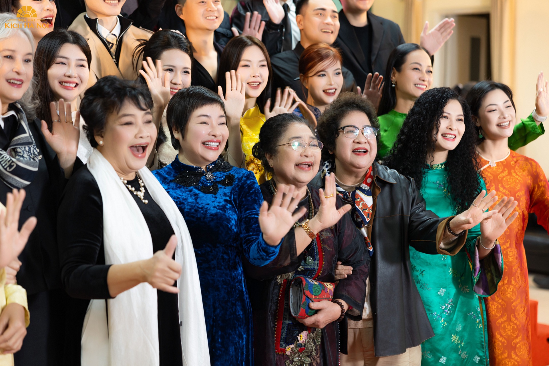 NSND Hoàng Cúc hội ngộ Thanh Tú, Kim Xuyến ngày cuối năm - 10