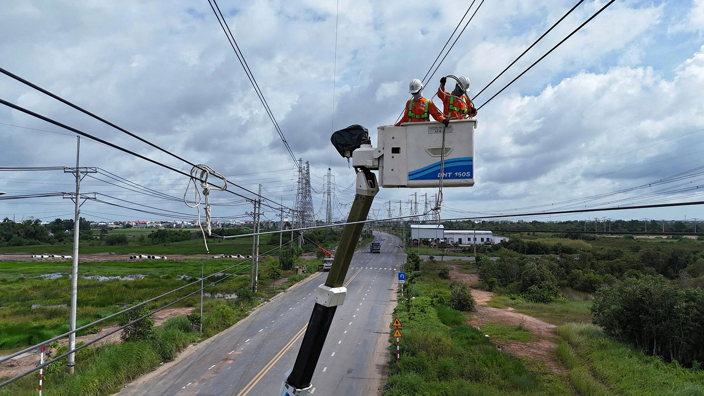 Ngành điện miền Nam sẵn sàng đảm bảo cung cấp điện Tết Bính Ngọ 2026- Ảnh 4.