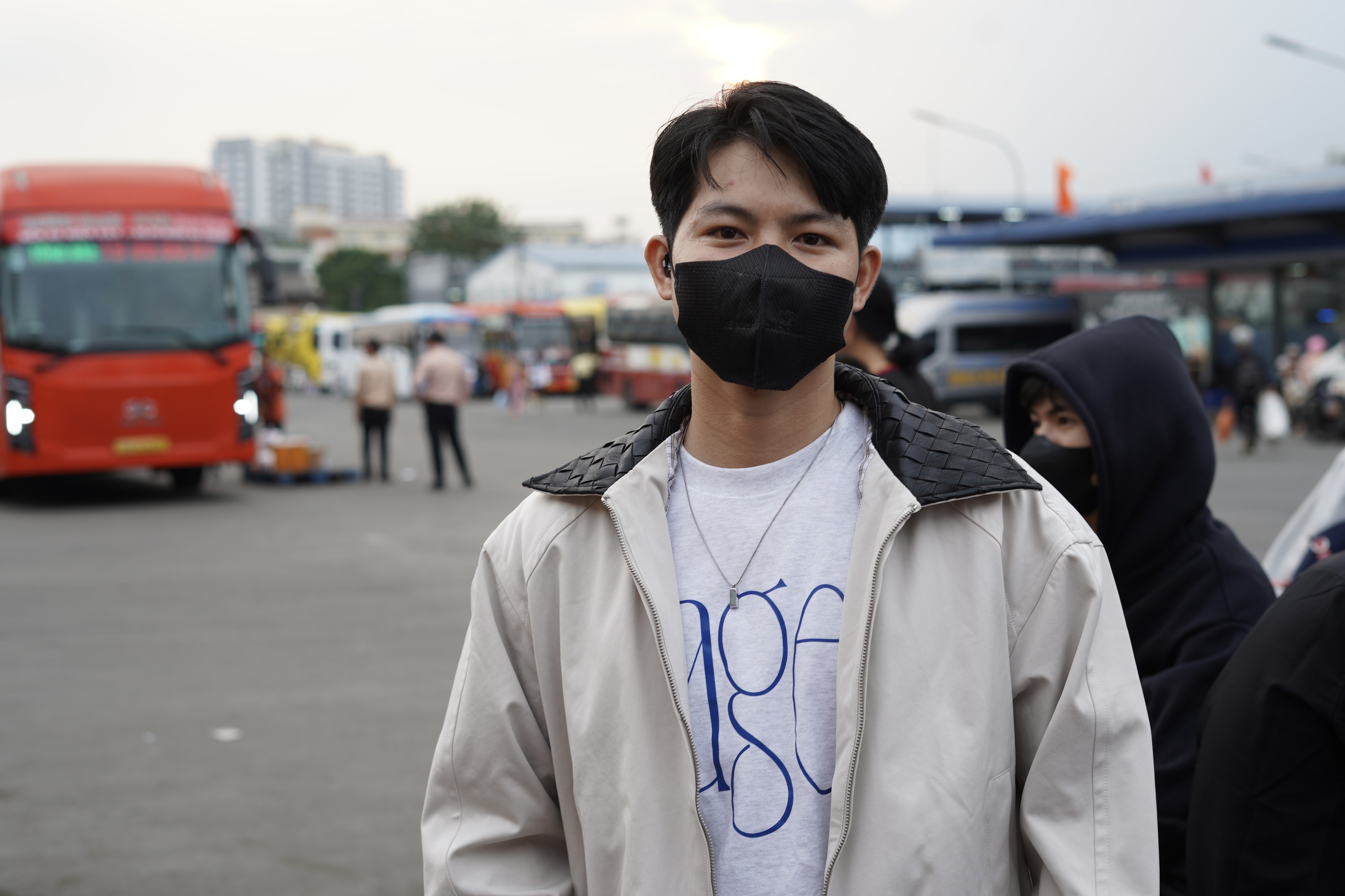 Cảnh tượng ở bến xe miền Tây chiều 26 Tết!- Ảnh 5.