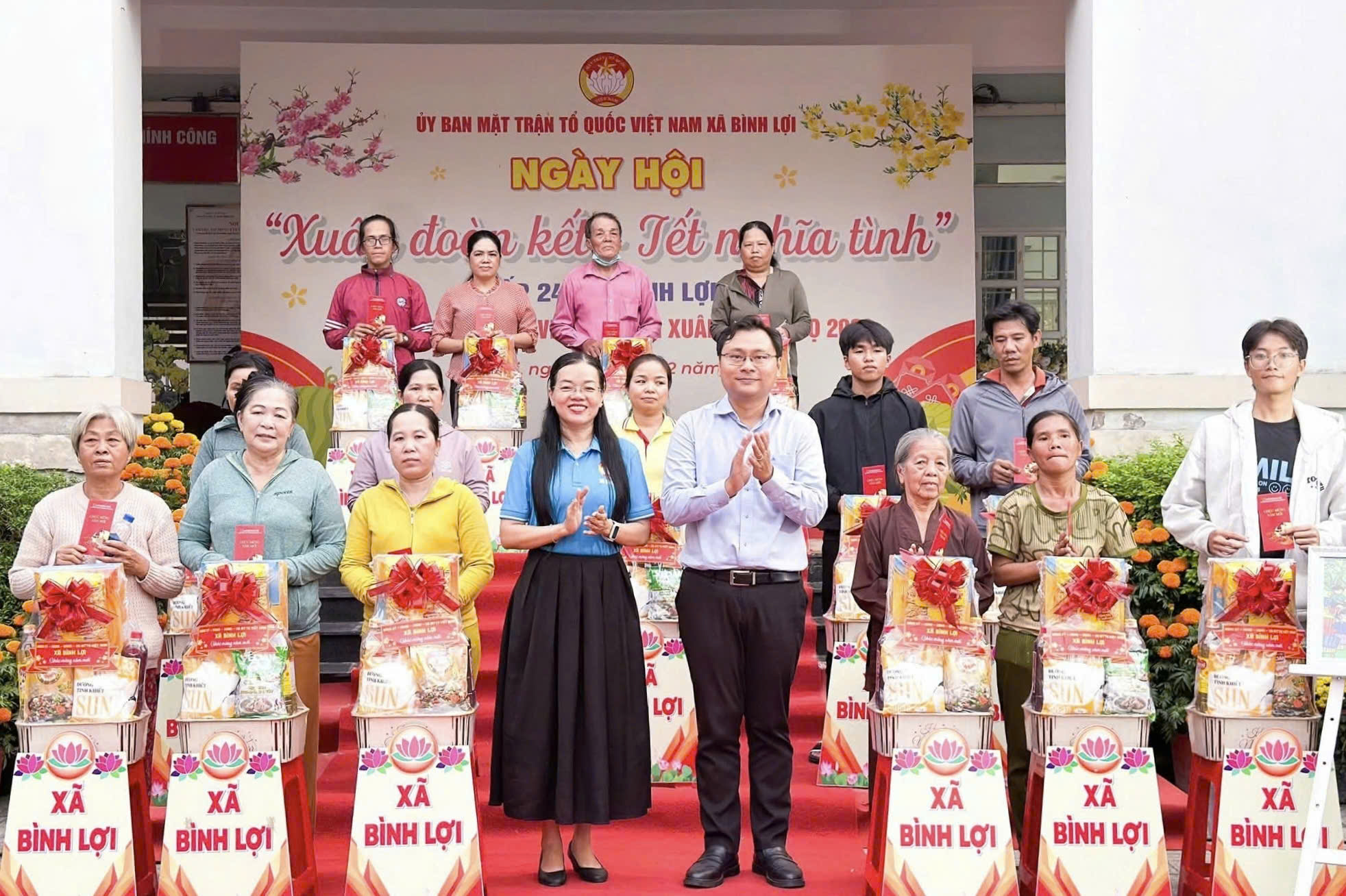 Sẻ chia ấm áp, chăm lo Tết tại xã Củ Chi, Bình Lợi, Bình Chánh - Ảnh 3.