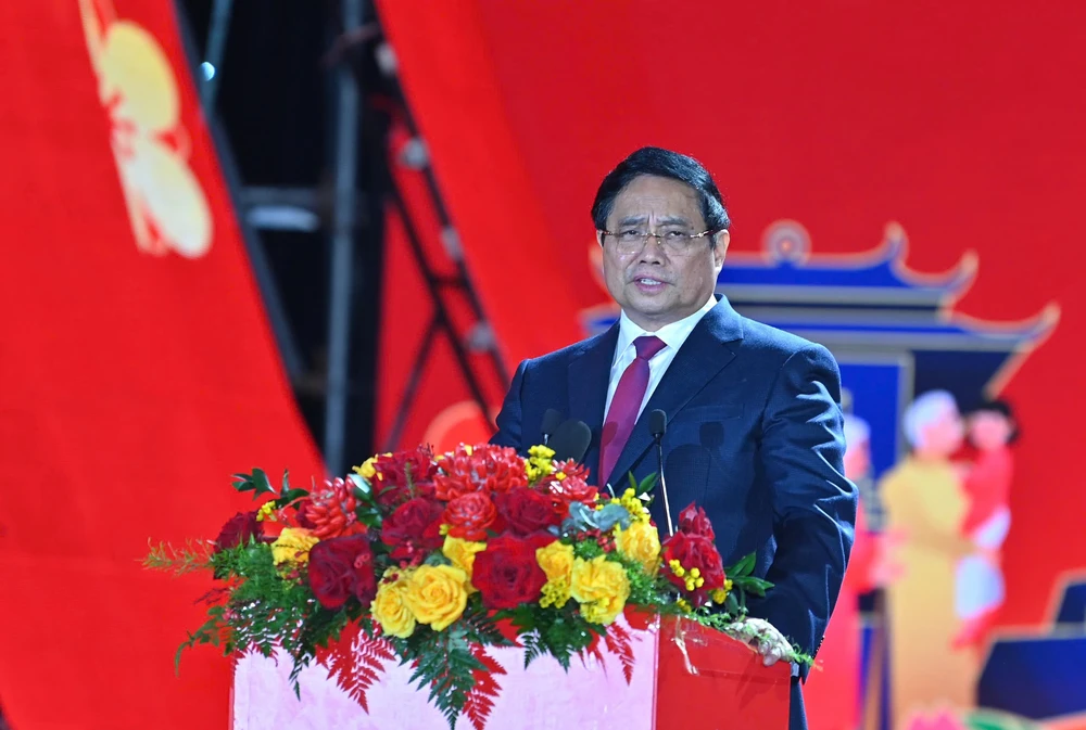 Thủ tướng Phạm Minh Chính nhận định, thành công của Hội chợ Mùa Xuân đã trở thành "tiếng trống khai hội" giòn giã, báo hiệu sự khởi đầu thuận lợi - một vận hội mới của đất nước bằng những kết quả ấn tượng. z7532385094934_815bf71a7edfbb3b61e3e423794c74ba.jpg