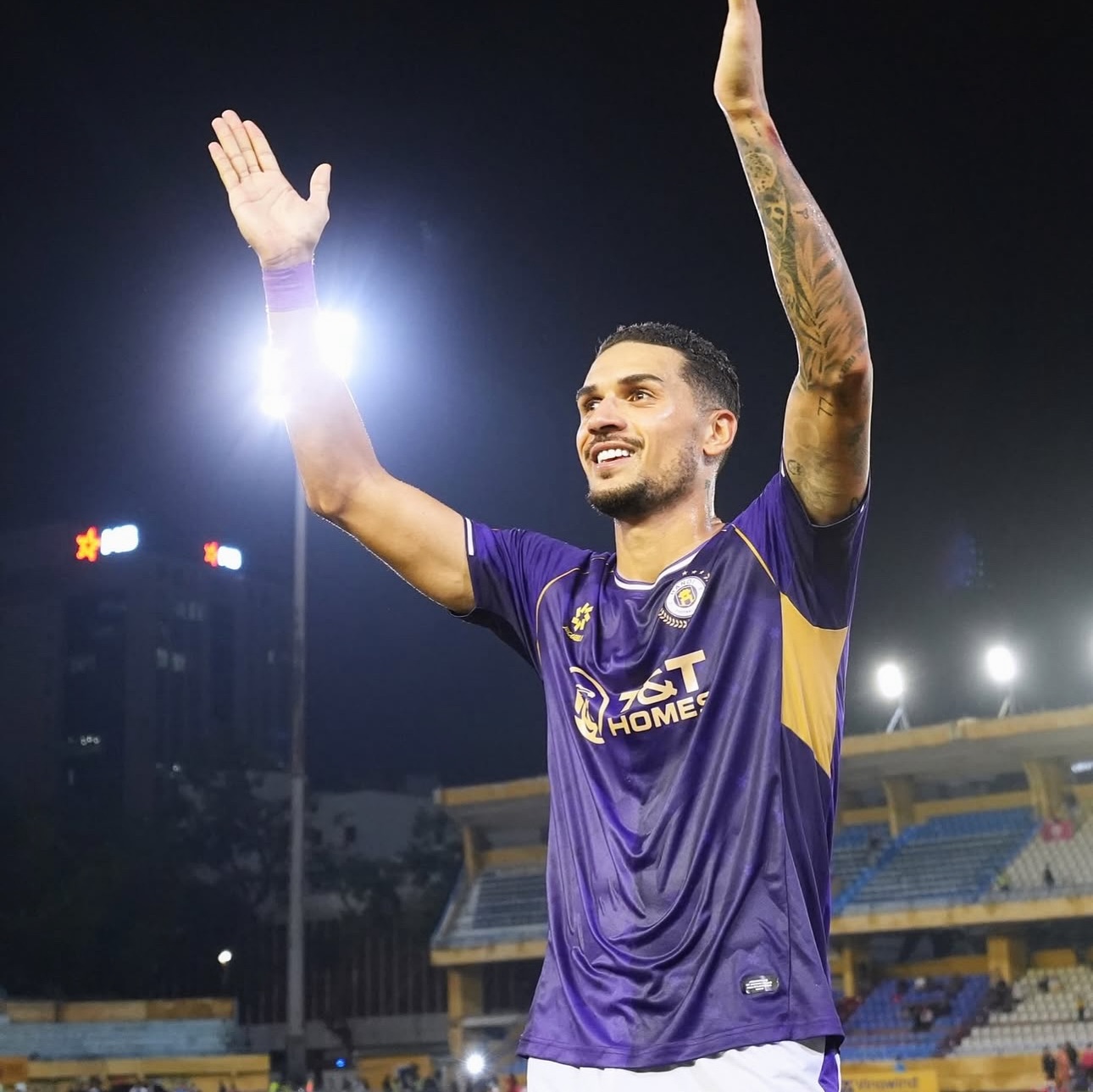 Đỗ Hoàng Hên: 'Tôi muốn khoác áo đội tuyển Việt Nam, cùng Xuân Son đấu Malaysia'- Ảnh 3.