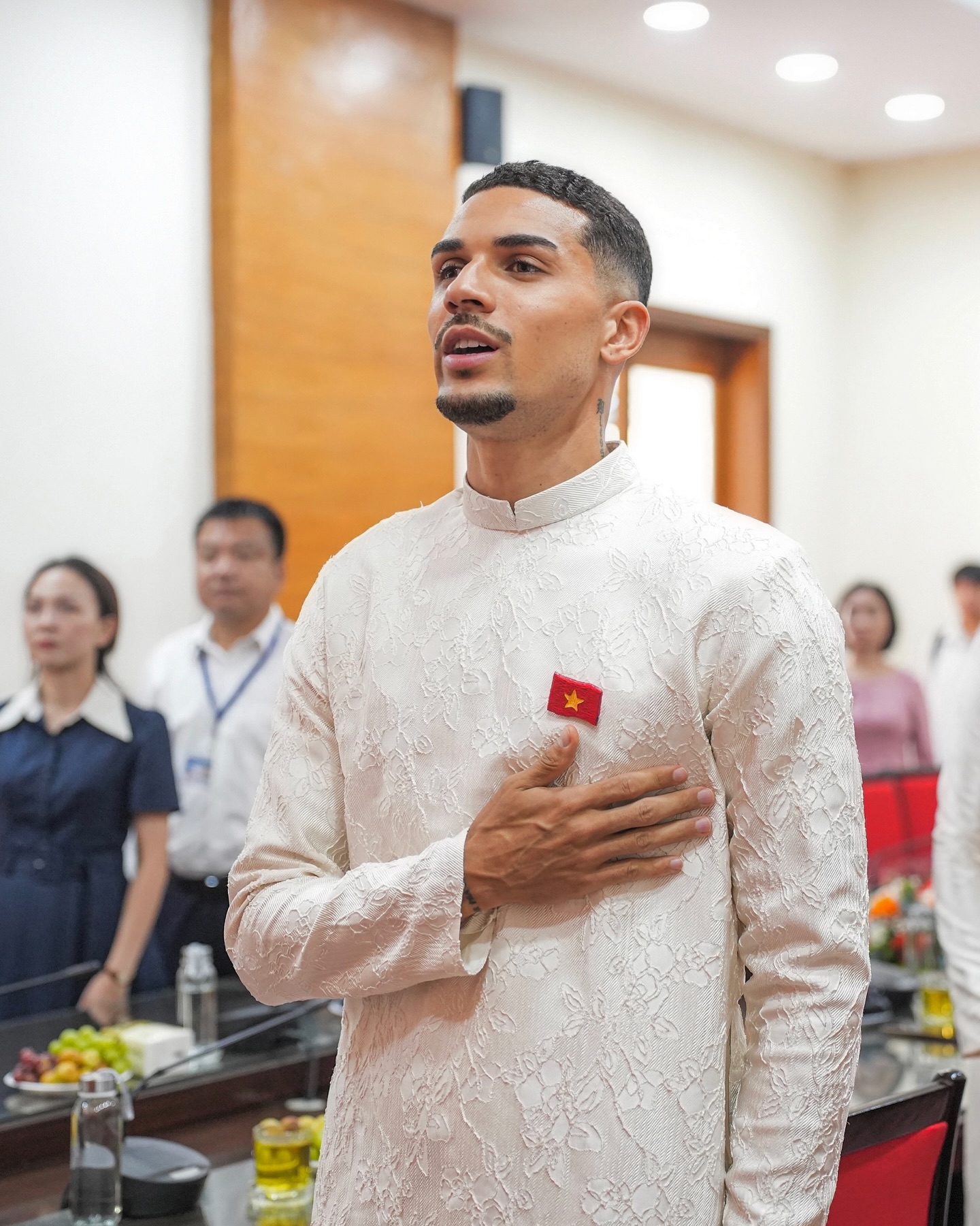 Đỗ Hoàng Hên: 'Tôi muốn khoác áo đội tuyển Việt Nam, cùng Xuân Son đấu Malaysia'- Ảnh 5.