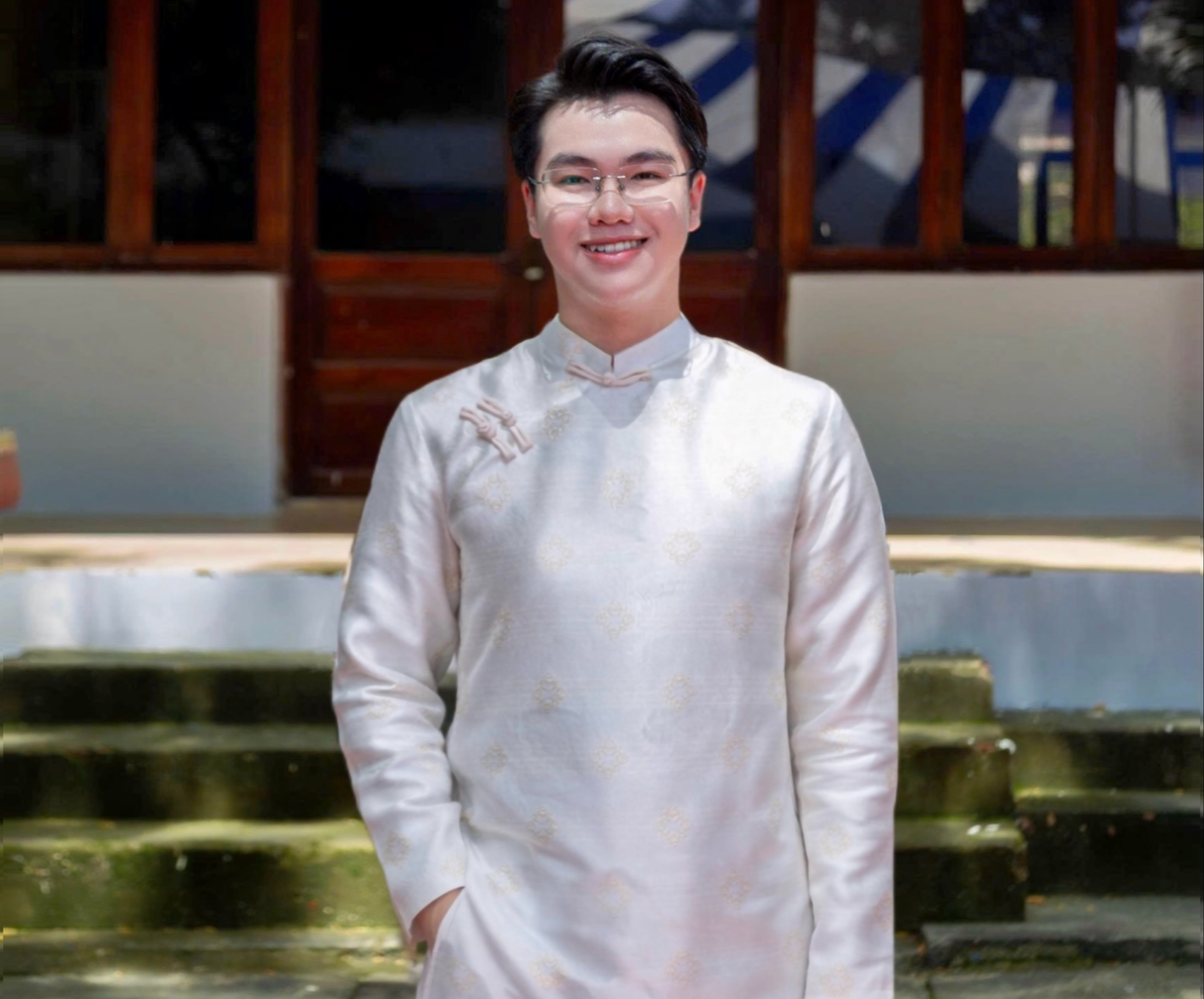 Về với ba mẹ, xắn tay phụ nhà bán cây, gói bánh: Tết ấm áp thế đó! - Ảnh 5.