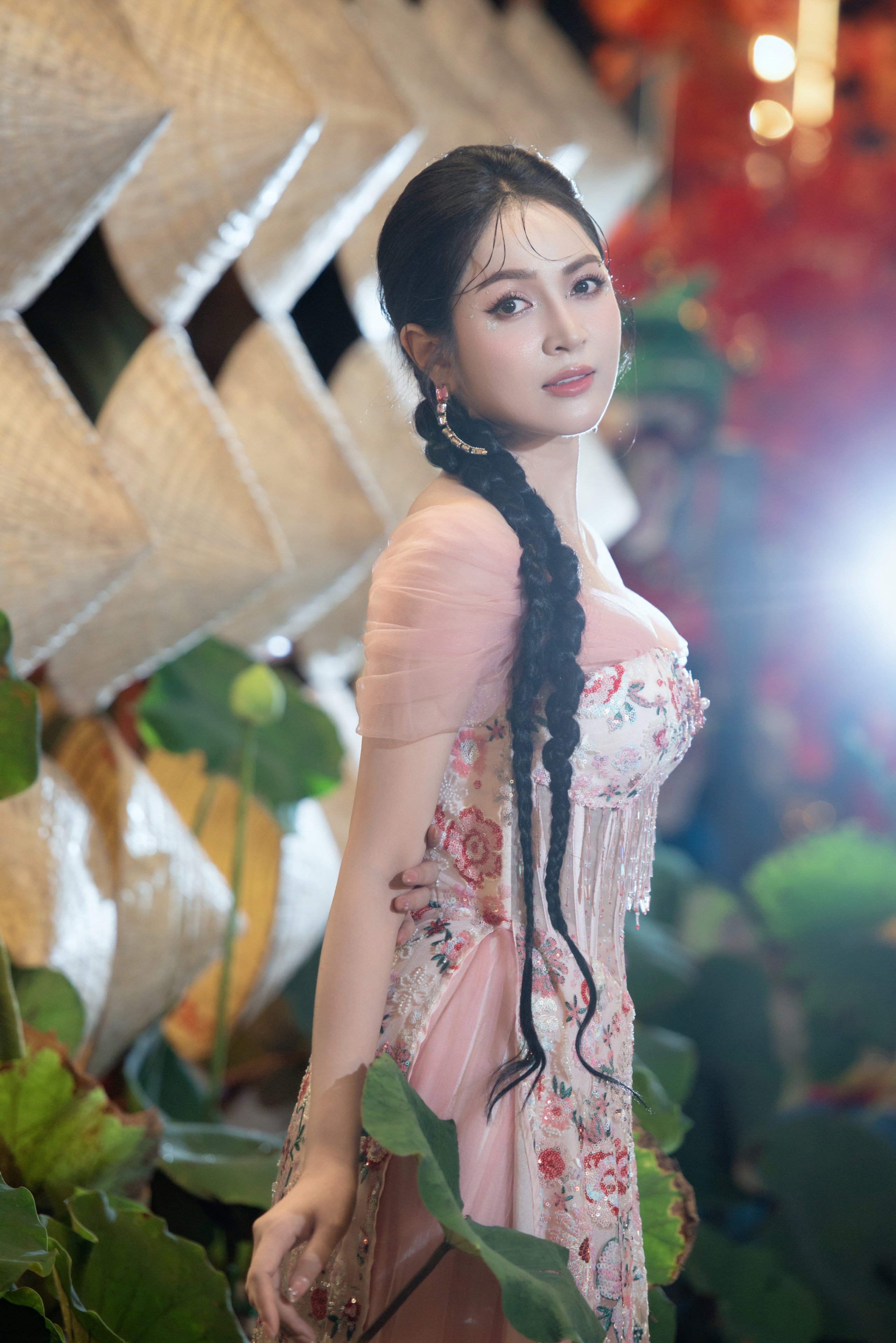 Nguyễn Duyên Quỳnh đón tết đặc biệt sau ‘cơn sốt’ của ‘Viết tiếp câu chuyện hòa bình’- Ảnh 3.