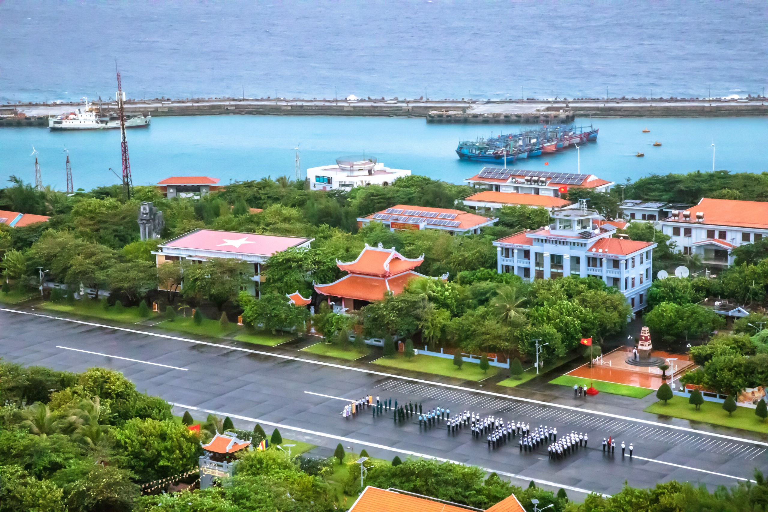 Tết ở Trường Sa - Kỳ 3: Đảo Trường Sa, thủ đô quần đảo- Ảnh 2.