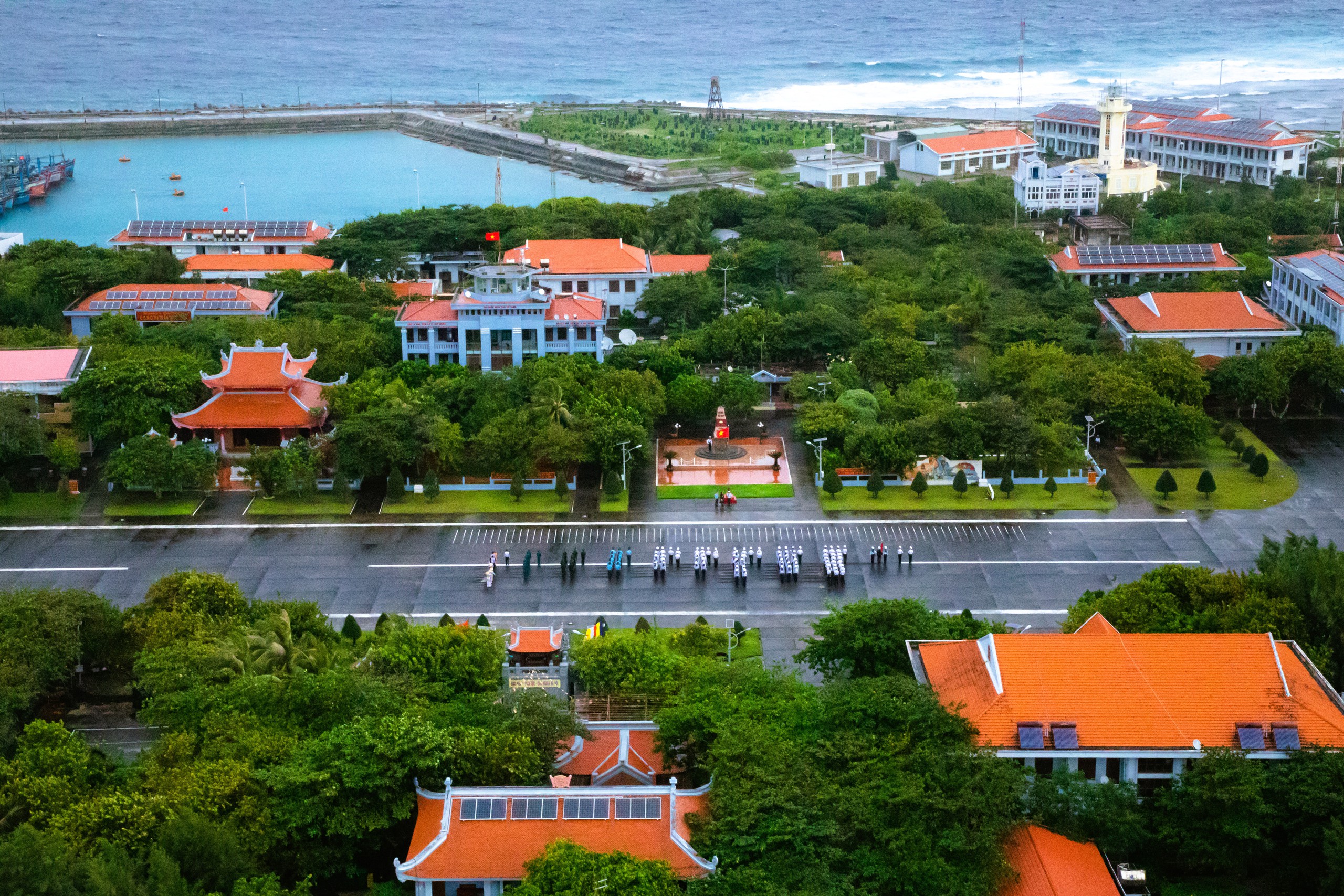 Tết ở Trường Sa - Kỳ 3: Đảo Trường Sa, thủ đô quần đảo- Ảnh 12.