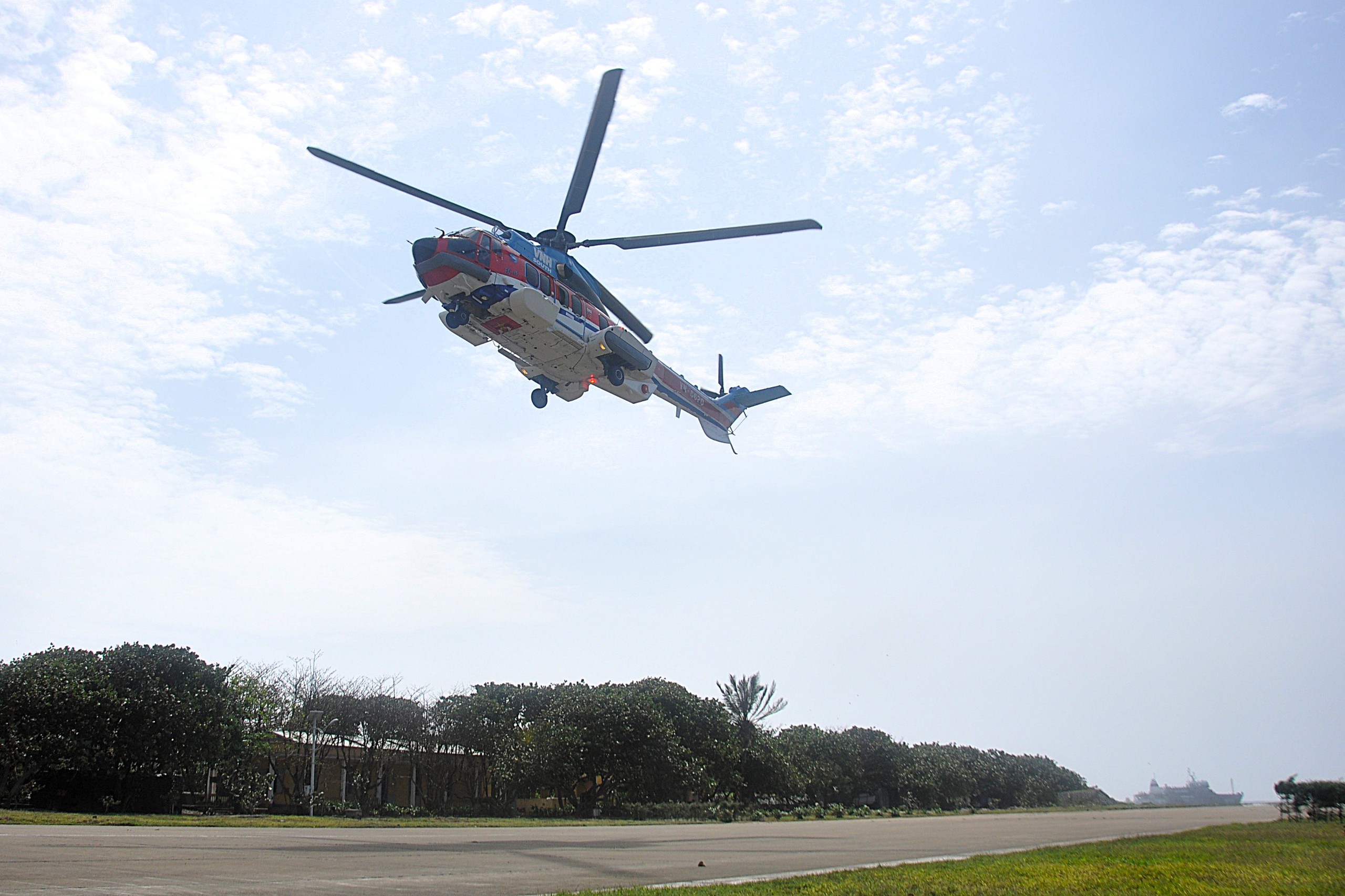 Tết ở Trường Sa - Kỳ 3: Đảo Trường Sa, thủ đô quần đảo- Ảnh 13.