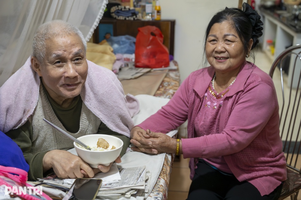 10.000 ngày yêu của người phụ nữ cãi bố, quyết lấy anh thương binh bị liệt - 11 10.000 ngày yêu của người phụ nữ cãi bố, quyết lấy anh thương binh bị liệt - 11