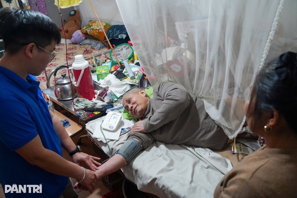 10.000 ngày yêu của người phụ nữ cãi bố, quyết lấy anh thương binh bị liệt - 12