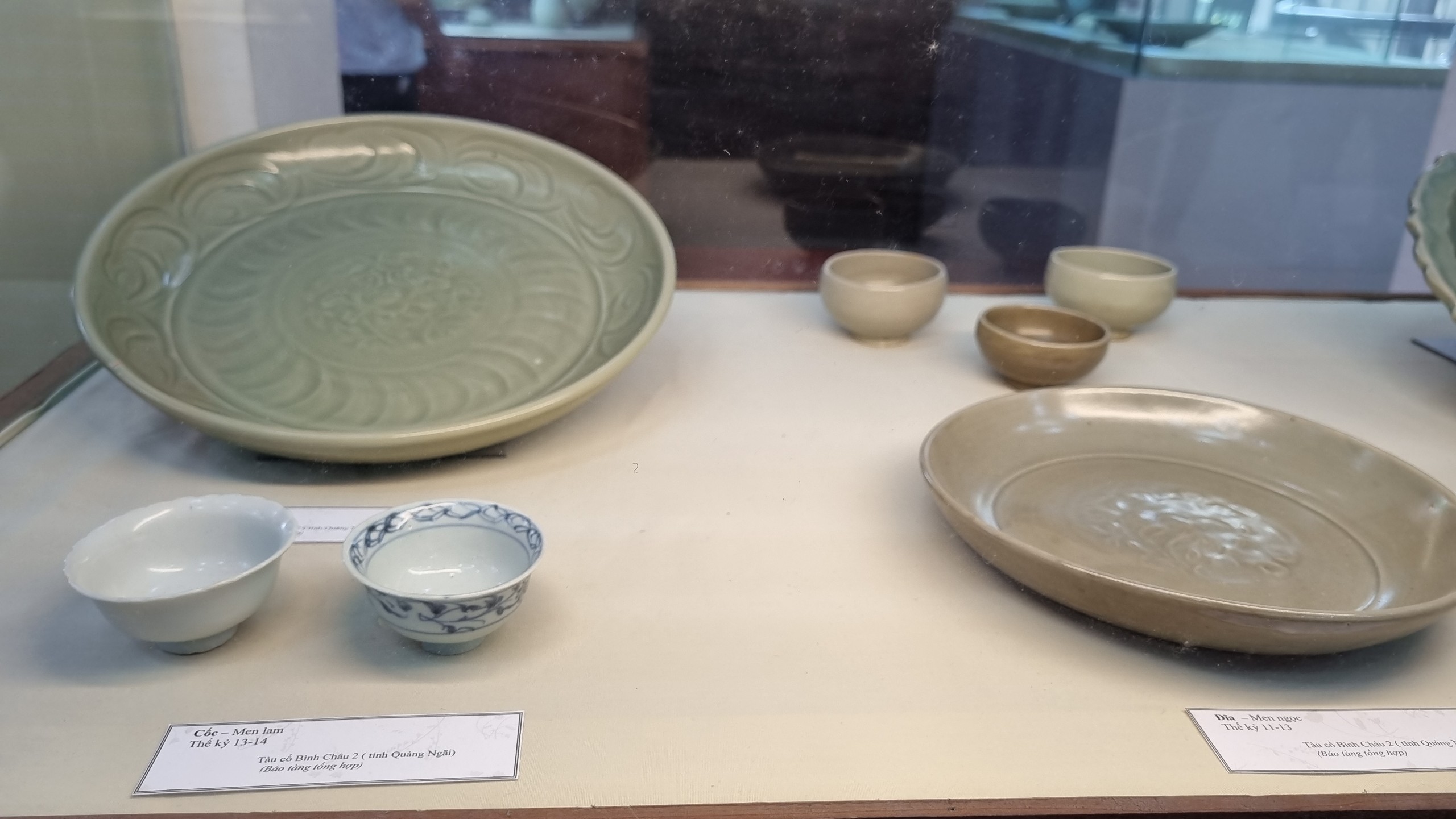 Chiêm ngưỡng hàng trăm cổ vật quý hiếm từ những con tàu cổ Quảng Ngãi - Ảnh 6.