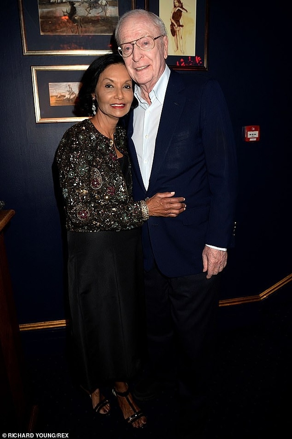 1771044182 543 Nhung cuoc hon nhan son sat cua Hollywood