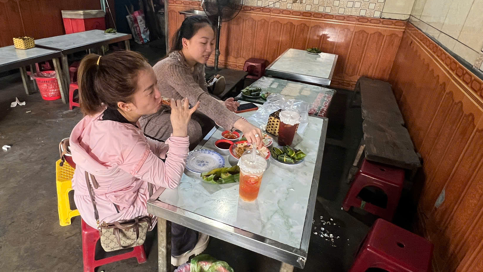 Bánh ép Huế – cơn thèm rất thật của khách phương xa ngày Tết - Ảnh 8.