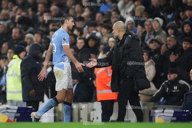 HLV Pep Guardiola than phiền lịch thi đấu quá dày. Ảnh: EPA. man-city-can-pin-haaland-bo-ngo-dai-chien (1).jpg