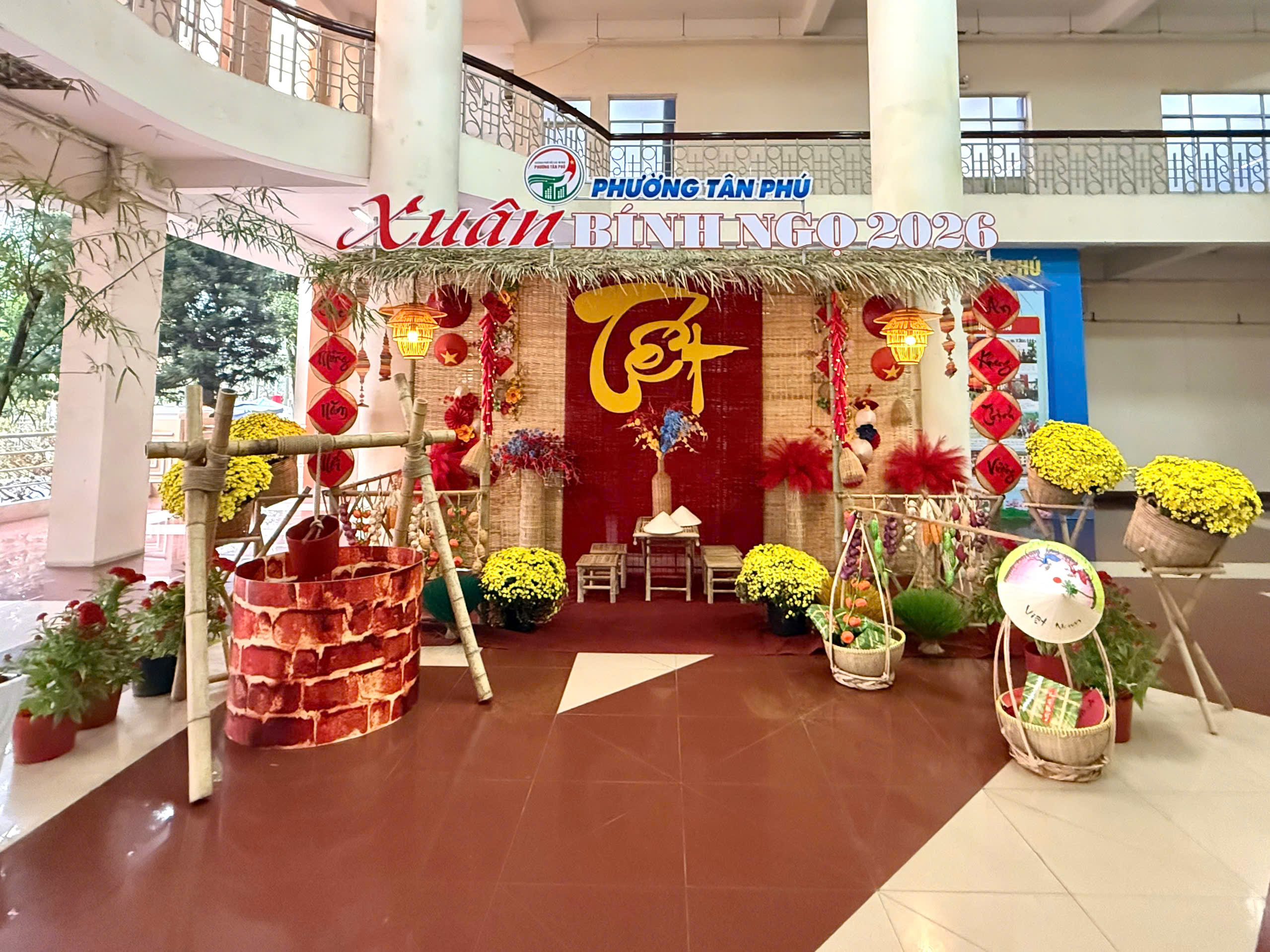 TPHCM rực rỡ sắc màu những ngày Tết đến Xuân về 6 TPHCM rực rỡ sắc màu những ngày Tết đến Xuân về - Ảnh 21.