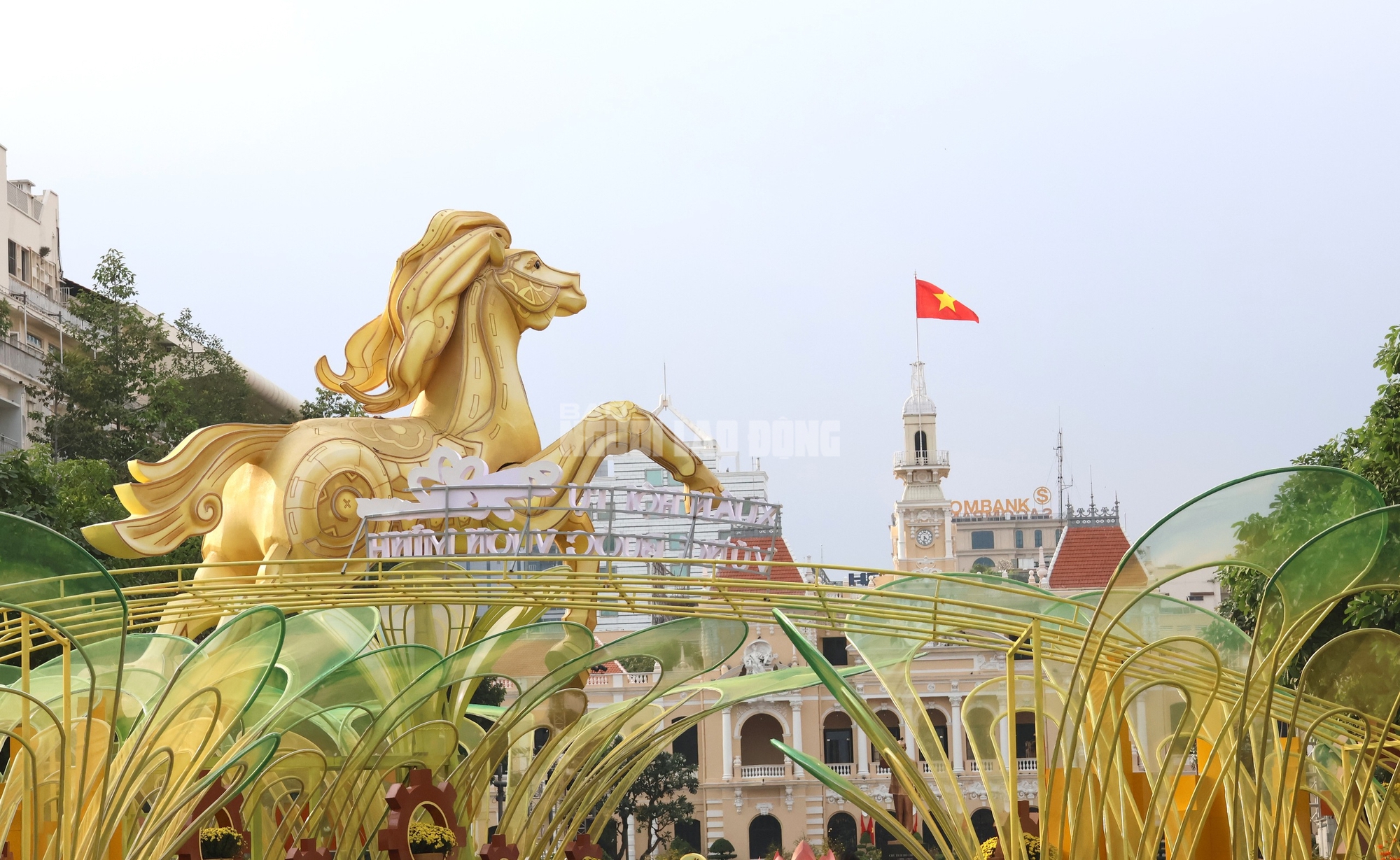 Hé lộ linh vật Ngựa ở Đường hoa Nguyễn Huệ trước giờ G - Ảnh 2.