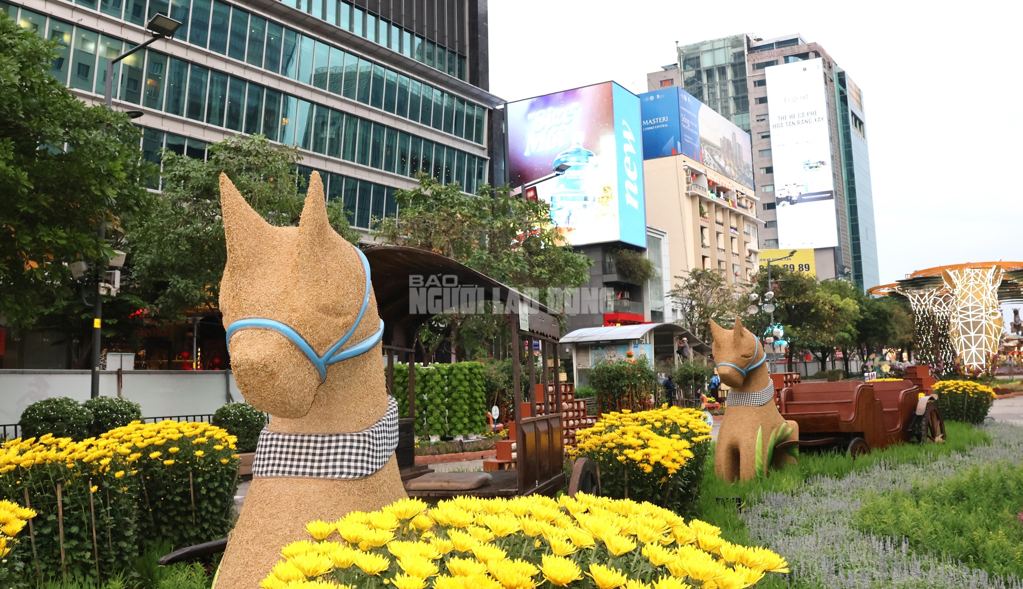 Hé lộ linh vật Ngựa ở Đường hoa Nguyễn Huệ trước giờ G - Ảnh 7.