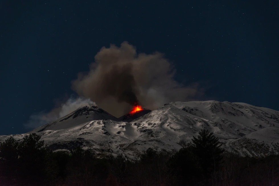 Những “quái vật lửa” ẩn mình trên thế giới- Ảnh 4. Những “quái vật lửa” ẩn mình trên thế giới- Ảnh 4.