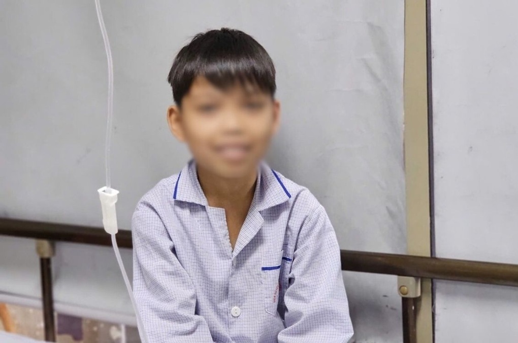 Cô bé 10 năm truyền máu và chuyến xe ngược về thành phố ngày cận Tết - 2