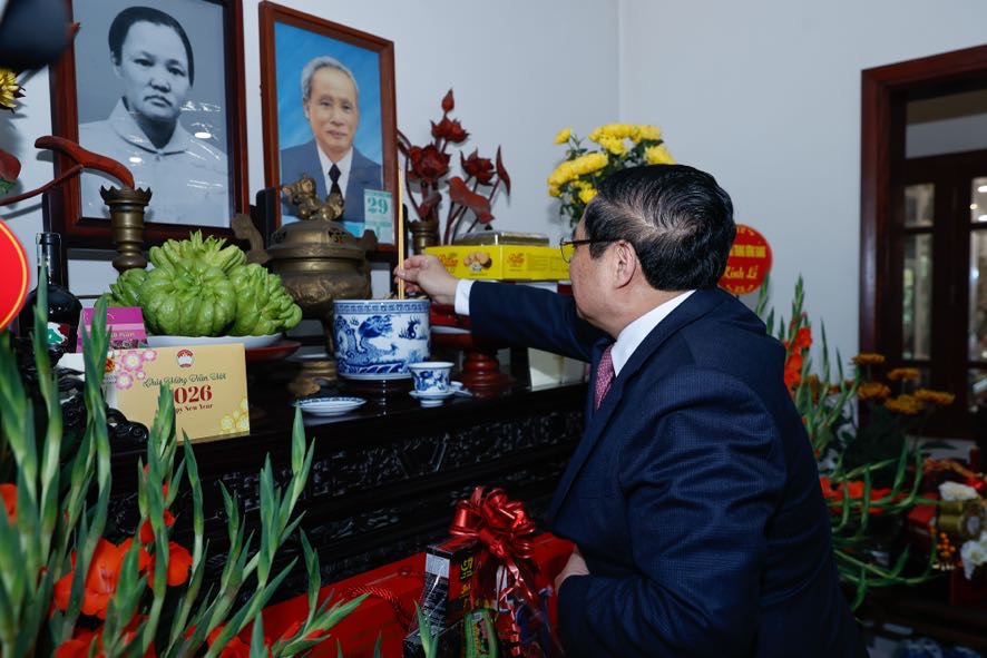 Thủ tướng chúc Tết gia đình các nguyên lãnh đạo Đảng , Nhà nước năm 2026 - Ảnh 8. Thủ tướng chúc Tết gia đình các nguyên lãnh đạo Đảng , Nhà nước năm 2026 - Ảnh 8.