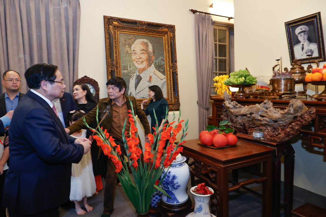 Thủ tướng chúc Tết gia đình các nguyên lãnh đạo Đảng , Nhà nước năm 2026 - Ảnh 9. Thủ tướng chúc Tết gia đình các nguyên lãnh đạo Đảng , Nhà nước năm 2026 - Ảnh 9.