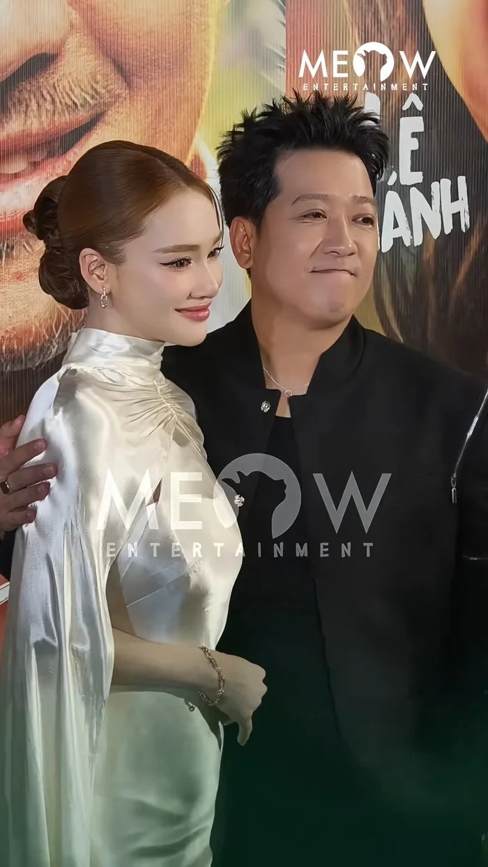 Nhã Phương vừa mới sinh con đã xuất hiện ủng hộ Trường Giang ra mắt phim, sắc vóc hiện tại gây ngỡ ngàng