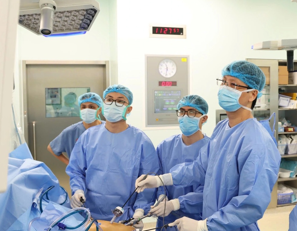 Ca ghép gan ngày 27 Tết cứu nữ bệnh nhân thoát cửa tử - 2