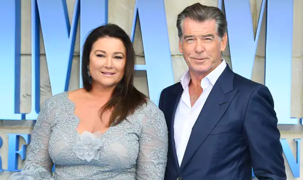 Tình yêu 30 năm hiếm có tại Hollywood của “Điệp viên 007 quyến rũ nhất” - 5