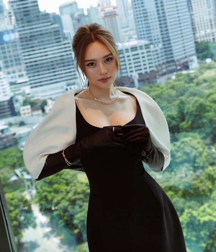 1771086464 727 Ninh Duong Lan Ngoc U40 giau co nhung van doc