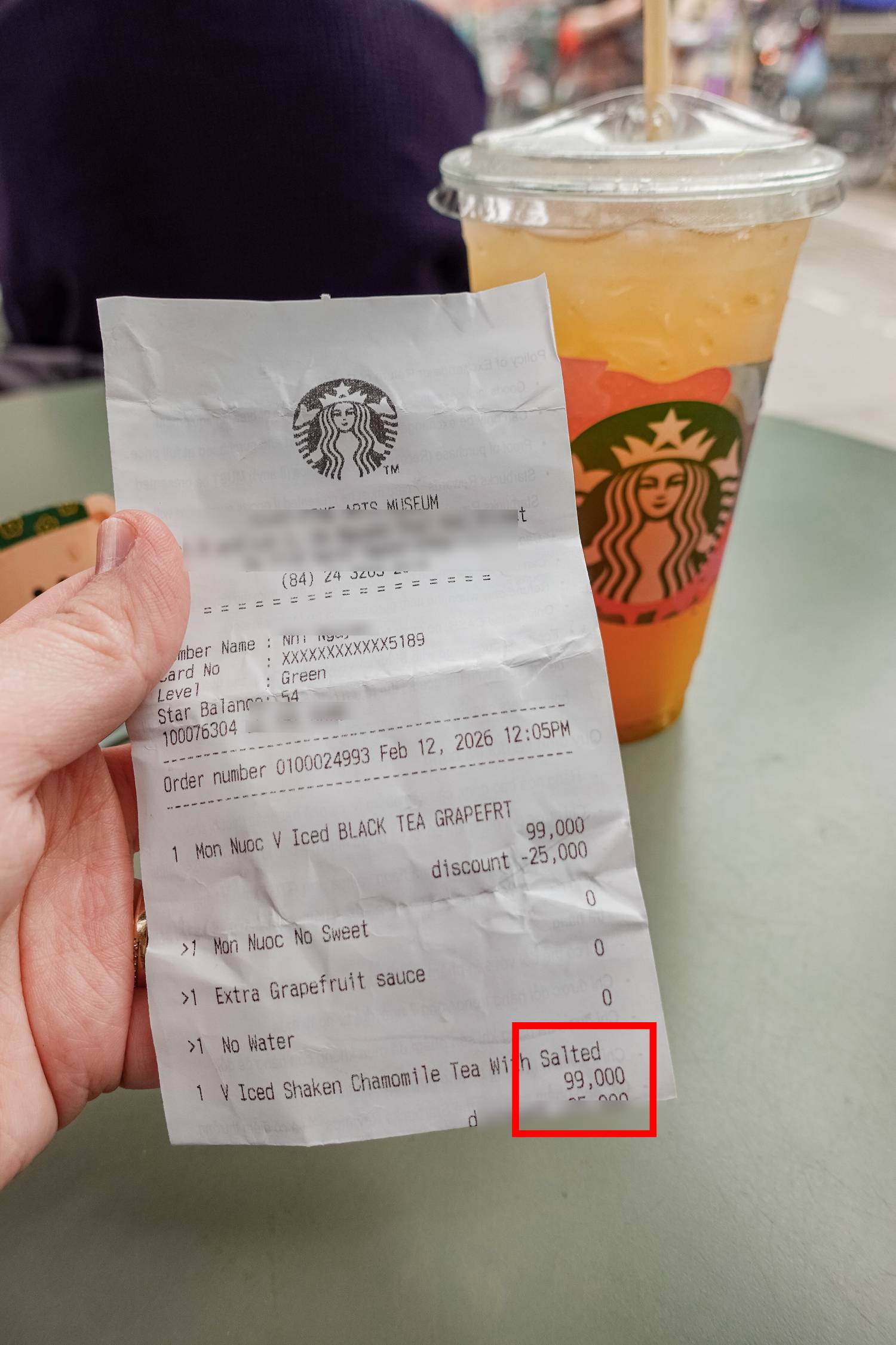 Bỏ 99.000 đồng để uống cốc trà cúc tắc muối của Starbucks, có thật sự 