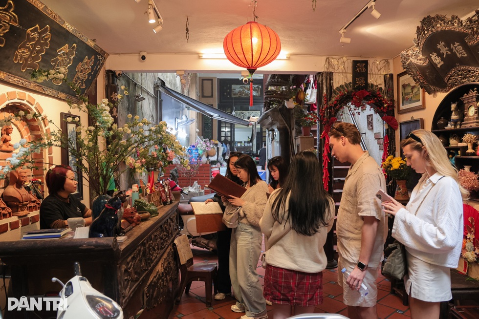 Cận Tết, biệt thự cổ ở Hà Nội thu 500.000 đồng/giờ chụp ảnh vẫn kín lịch - 4