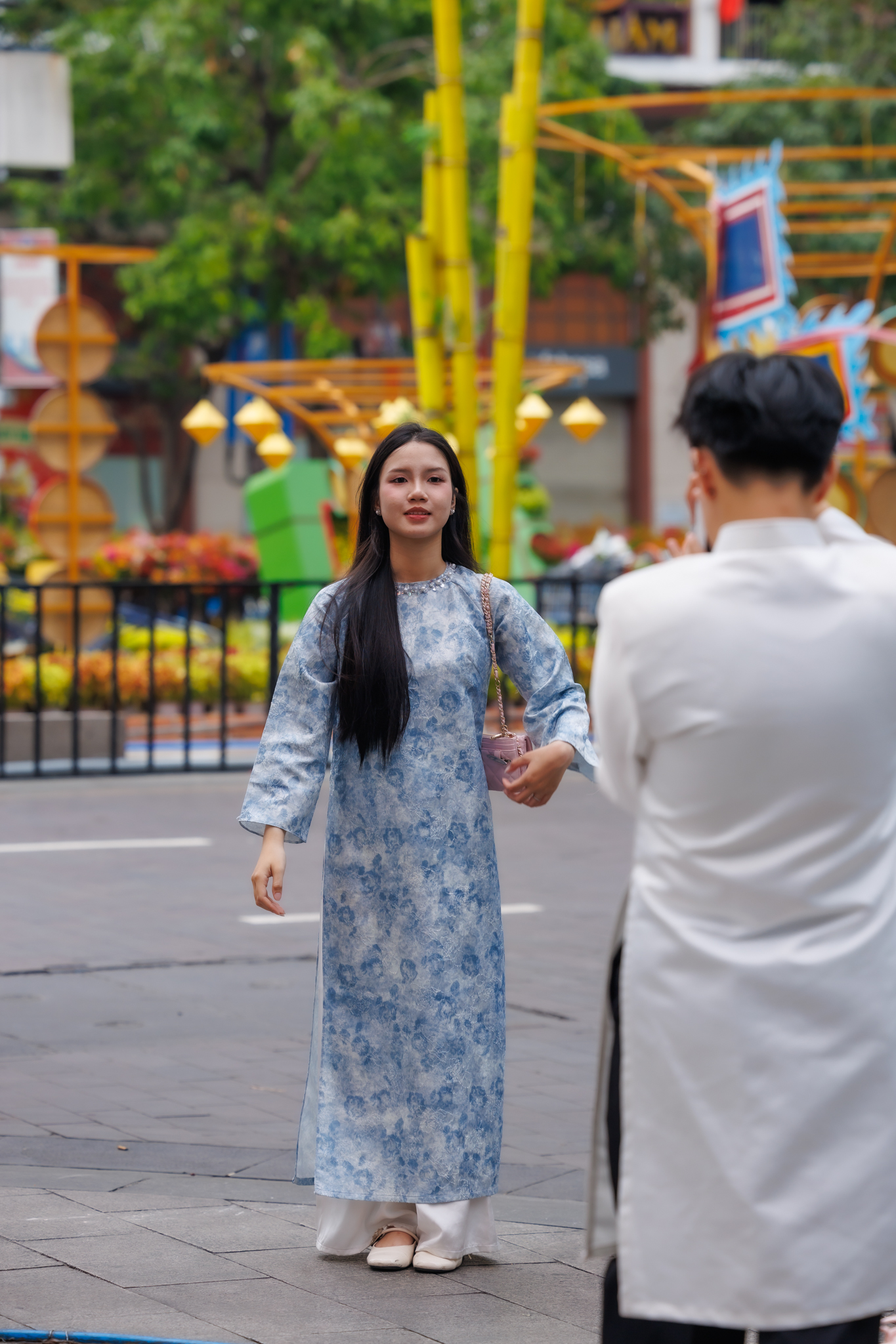 Ngựa thép 2 tỷ nặng 5 tấn liệu có khiến tượng đài 11m ở Nguyễn Huệ phải dè chừng? 5 1771116149 336 Ngua thep 2 ty nang 5 tan lieu co khien