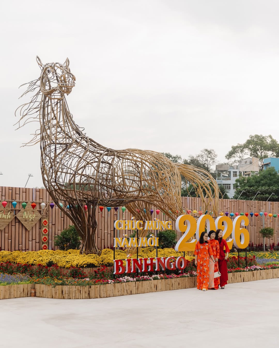 Ngựa thép 2 tỷ nặng 5 tấn liệu có khiến tượng đài 11m ở Nguyễn Huệ phải dè chừng? 9 1771116153 29 Ngua thep 2 ty nang 5 tan lieu co khien