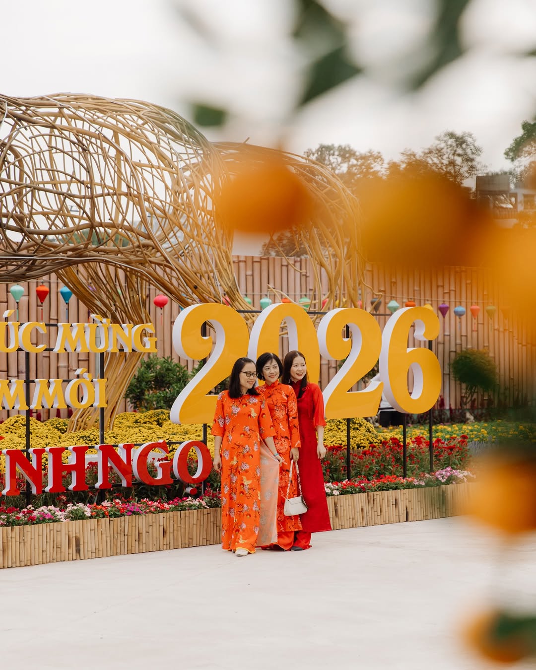 Ngựa thép 2 tỷ nặng 5 tấn liệu có khiến tượng đài 11m ở Nguyễn Huệ phải dè chừng? 11 1771116155 481 Ngua thep 2 ty nang 5 tan lieu co khien