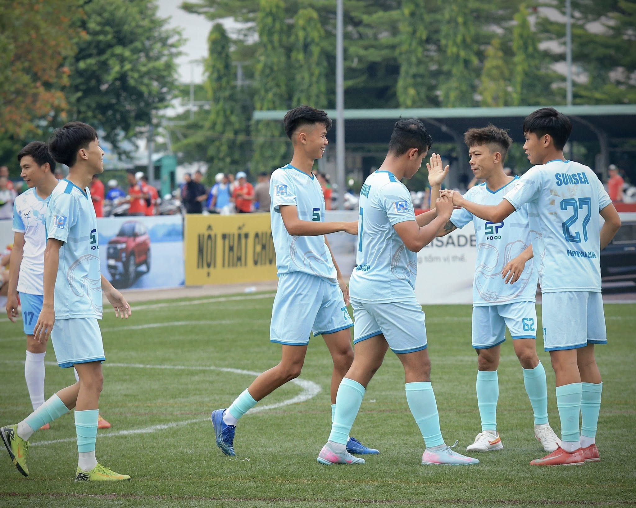 Từ bóng đá phủi chuyển mình và lò đào tạo trẻ đề cao đạo đức, học vấn - Ảnh 3.