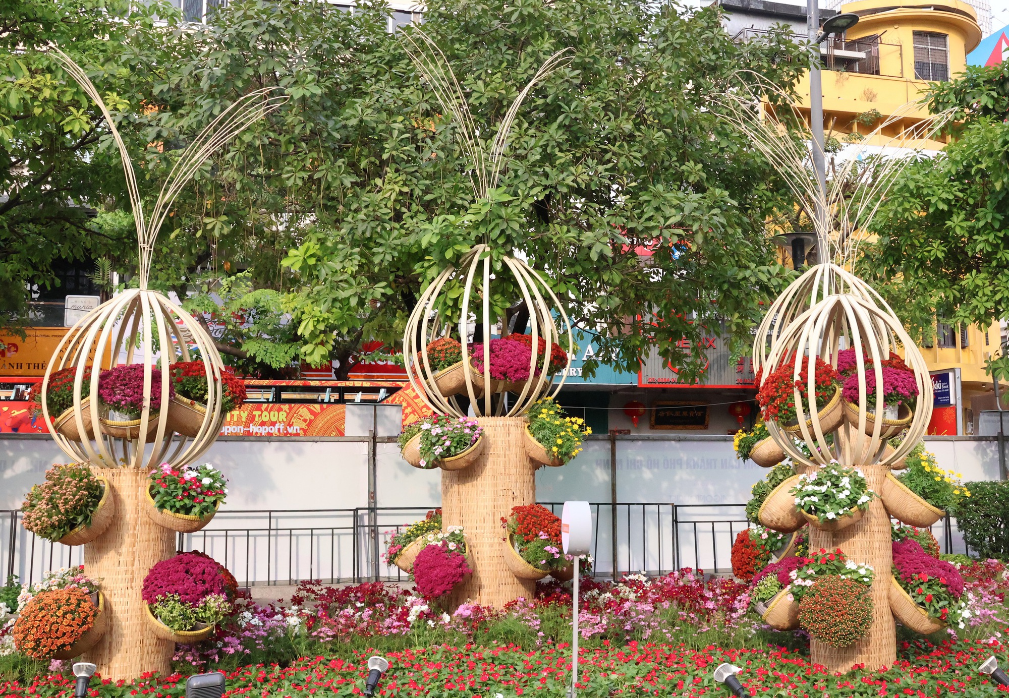 TPHCM: Đi xem Đường hoa Nguyễn Huệ gửi xe ở đâu?- Ảnh 5.