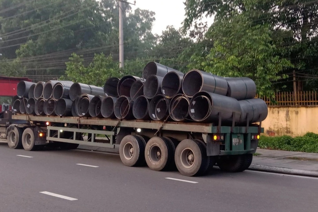 5 loại xe không nên chạy bám đuôi khi đi trên đường - 2