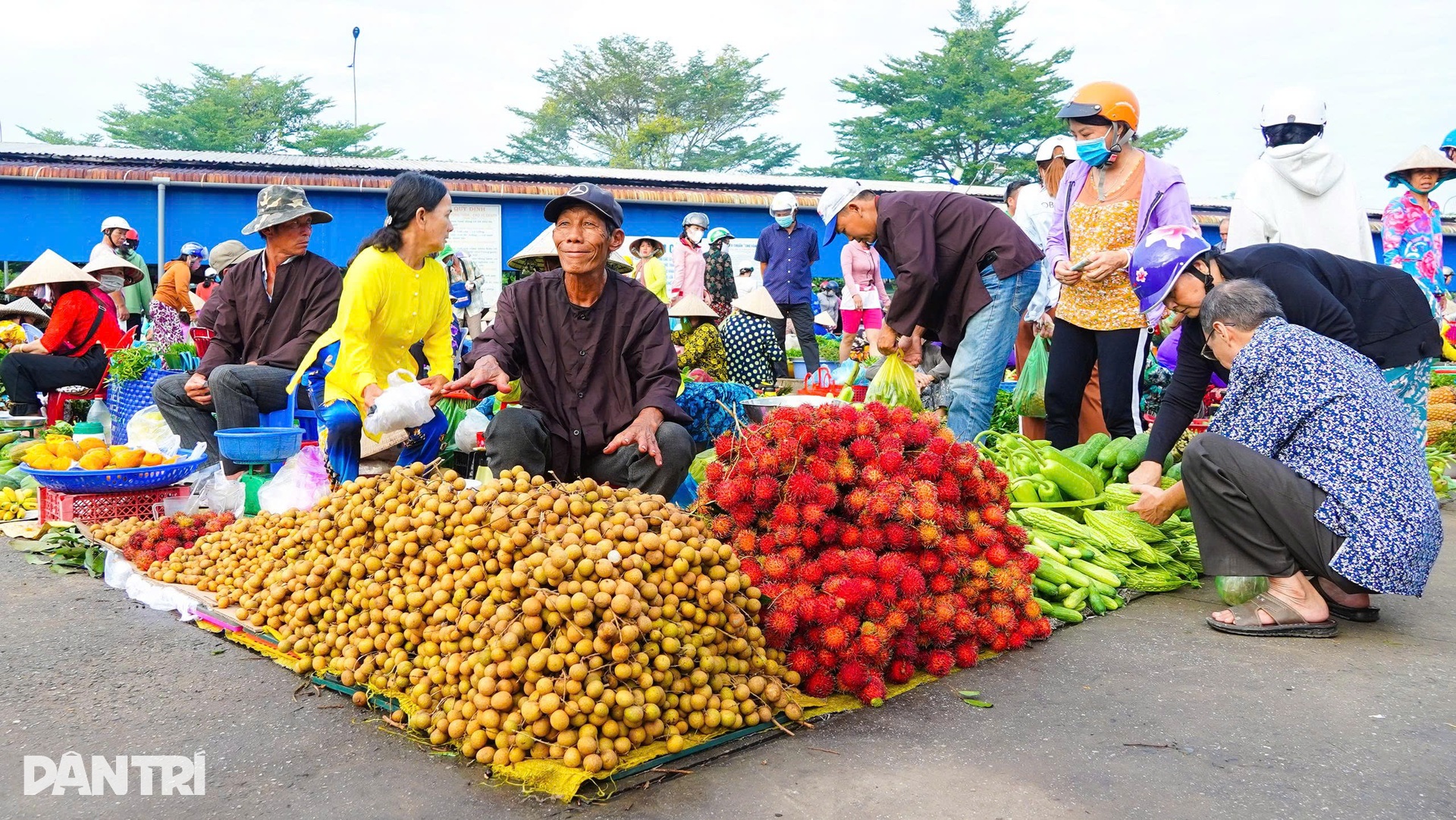Phiên chợ được mệnh danh đẹp nhất miền Tây, ai ghé đến cũng phải cúi đầu - 4