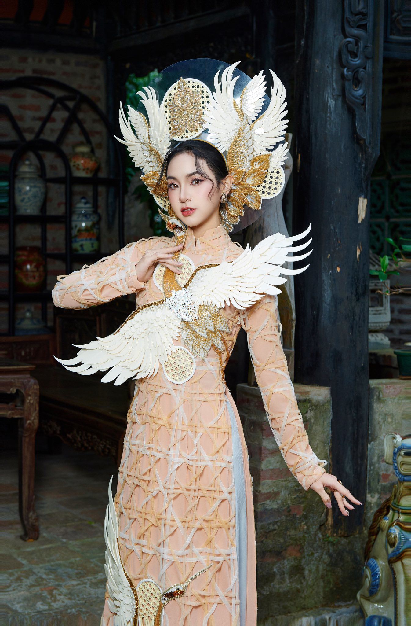 Nữ sinh Ngân hàng quê Hưng Yên gây chú ý Miss World Vietnam 2025 - 13