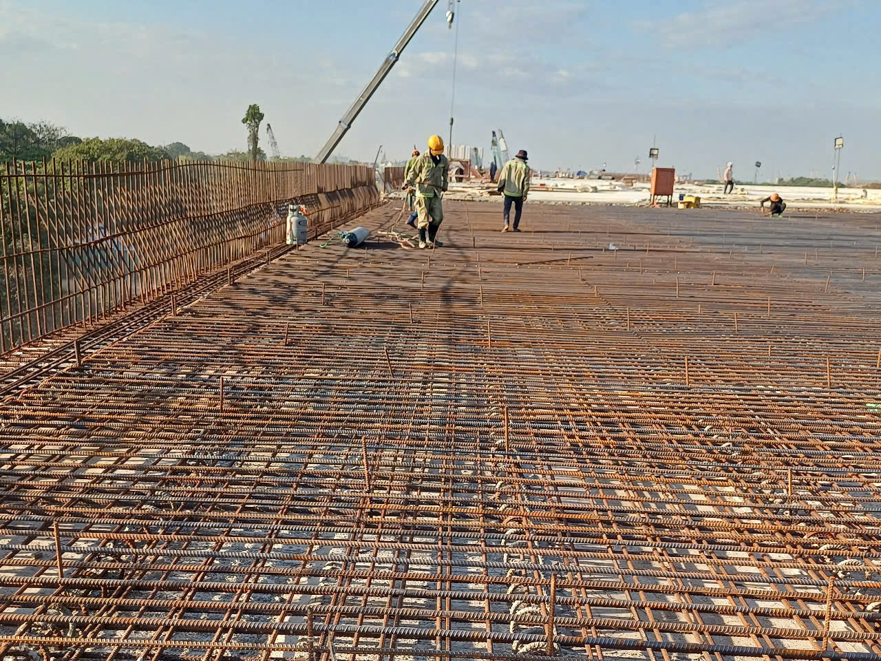 Xuân về trên công trường đường Vành đai 3 TPHCM - Ảnh 4.