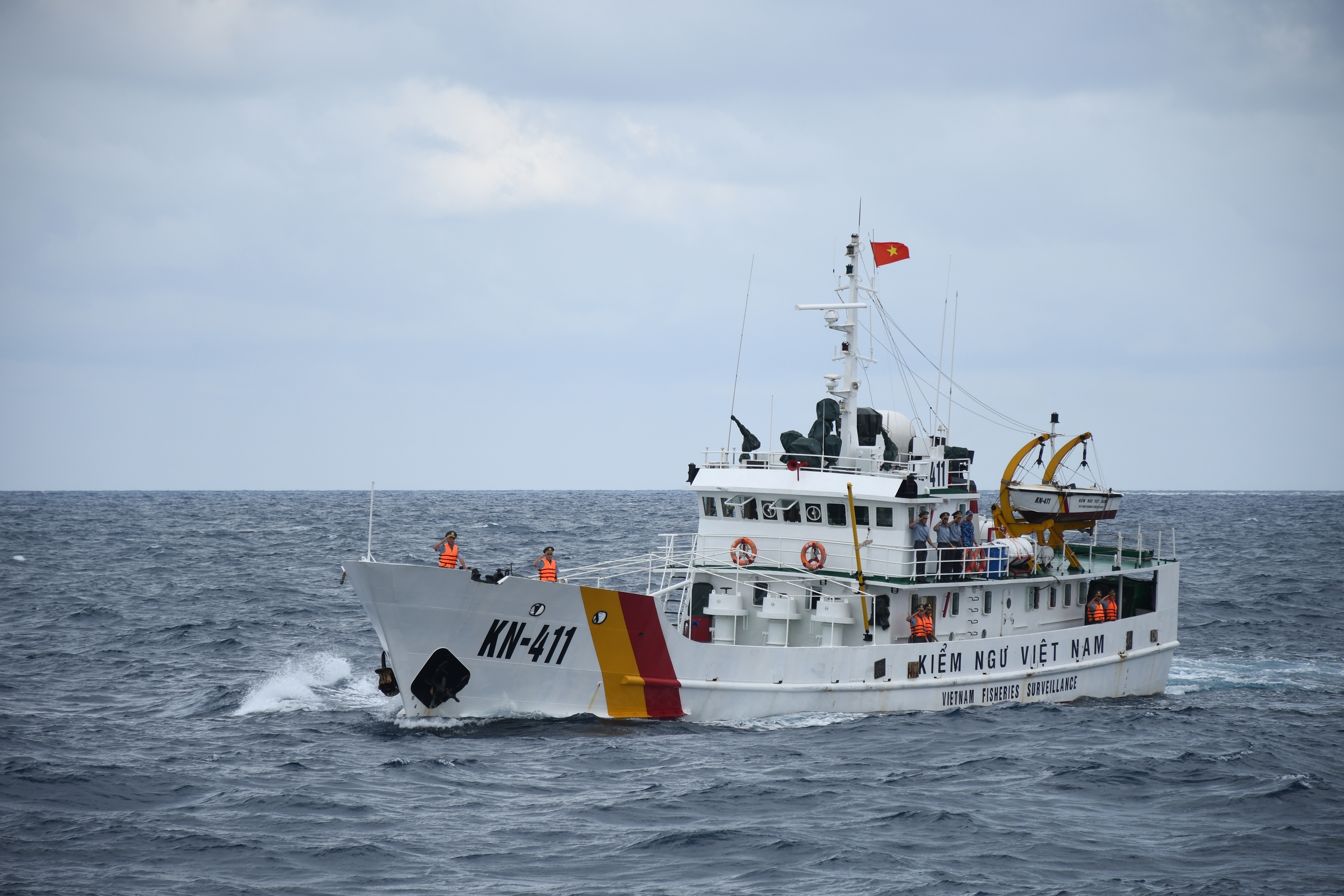 Mang Tết ra Trường Sa 2026: Tình hình và nhiệm vụ của chiến sĩ trên biển - Ảnh 2.