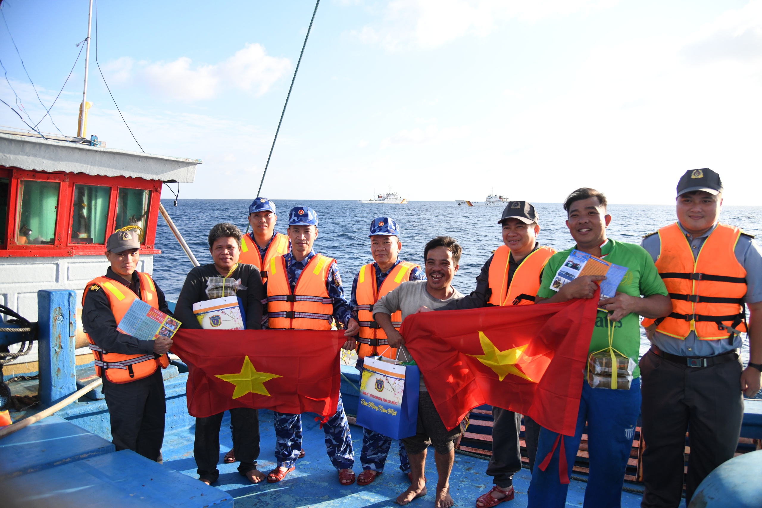 Mang Tết ra Trường Sa 2026: Tình hình và nhiệm vụ của chiến sĩ trên biển - Ảnh 5.